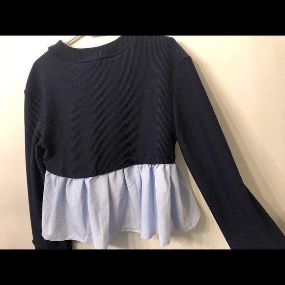 Blue Top Size Medium - Picture 2 of 5